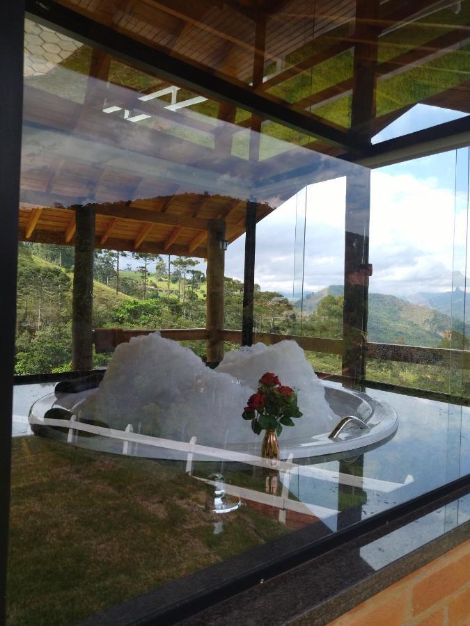 Chales Xanoti Oferece Conforto E Tranquilidade. Sapucaí-Mirim Eksteriør billede